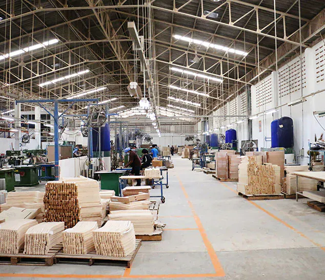 Beleuchtung im Industrielager